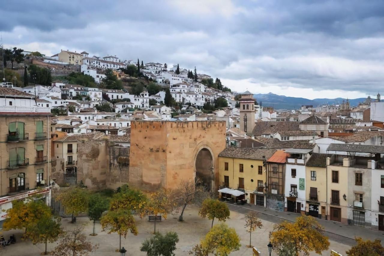 Appartement Sleep In Historic Puerta Elvira *